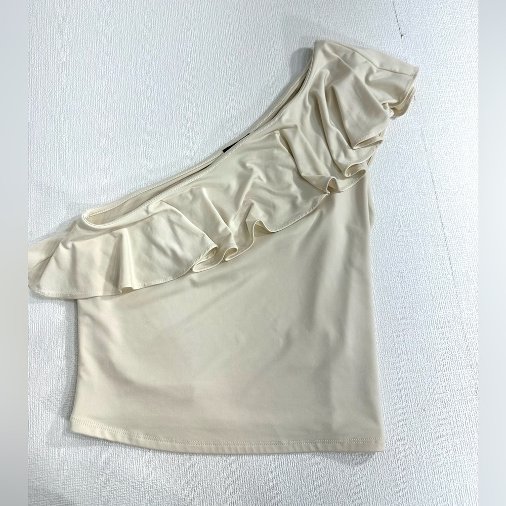 Express one shoulder ruffle top cream size S - Picture 2 of 6